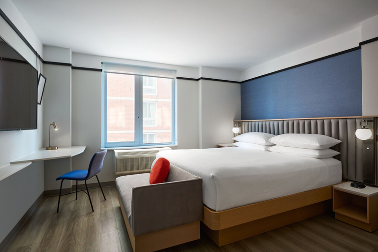 Bedroom 3, Delta Hotels by Marriott New York Times Square, New York