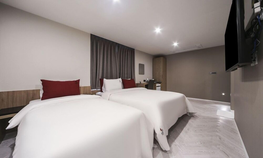 Bedroom 8