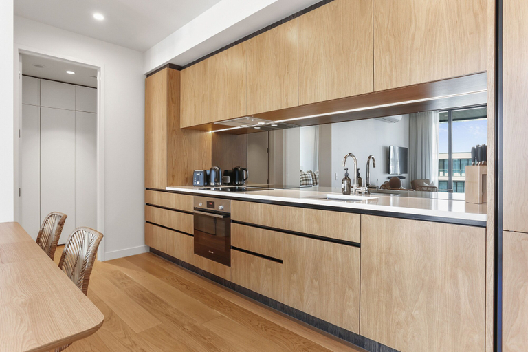 Others 3, Light and relaxing living, Waitakere