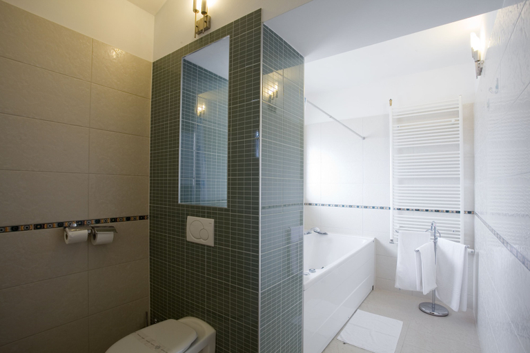Bathroom 5, Hotel Eden, Podstrana