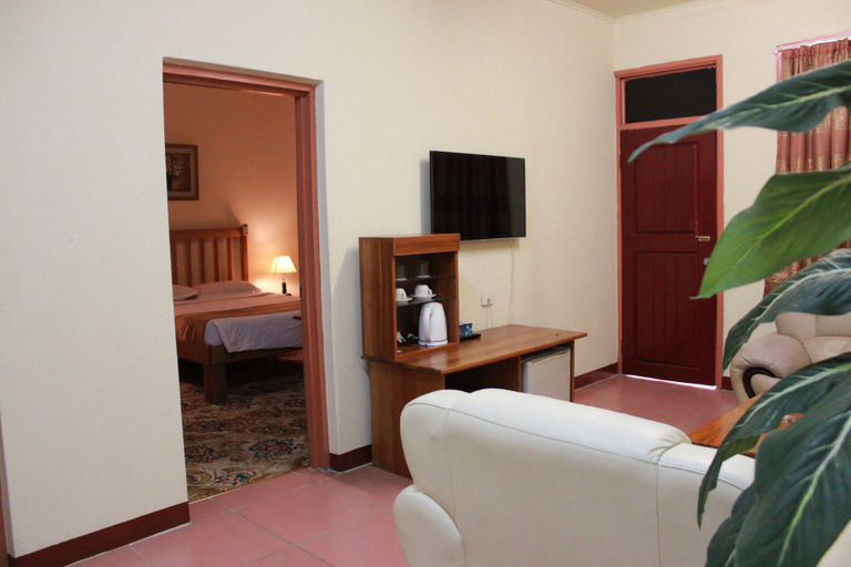 Bedroom 3, Pacific Crown Hotel, Kukum