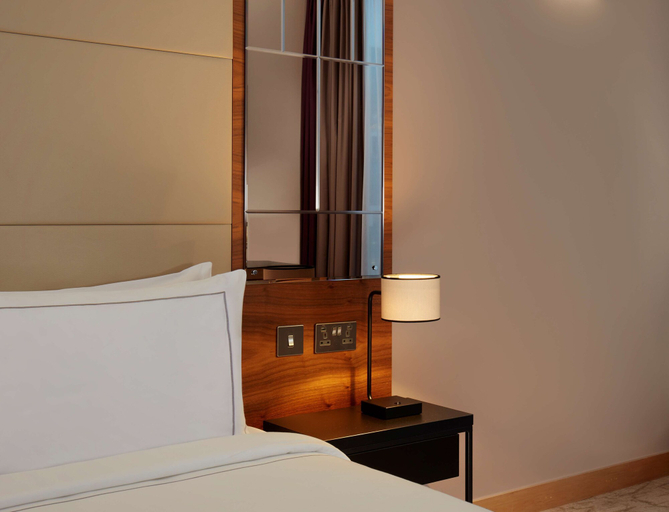Bedroom 2, Park Plaza County Hall London, London