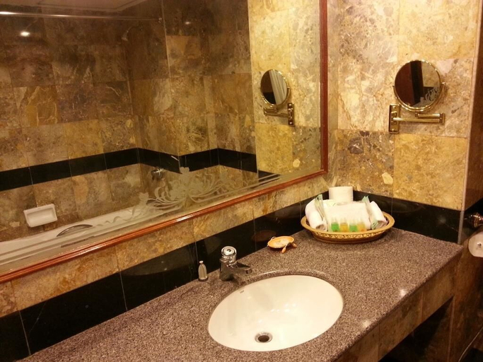 Bathroom 4, Angkham Hotel, Vientiane
