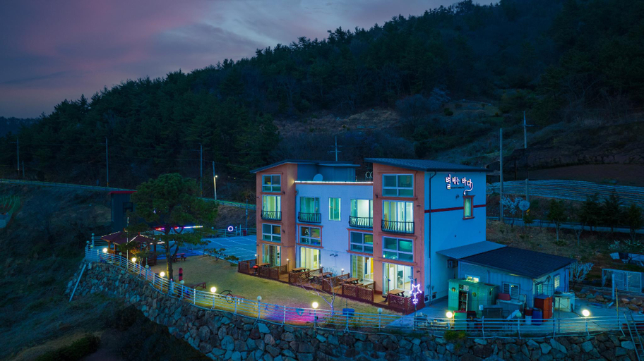 Others 3, Yeosu byeol heneun bada pension, Yeosu