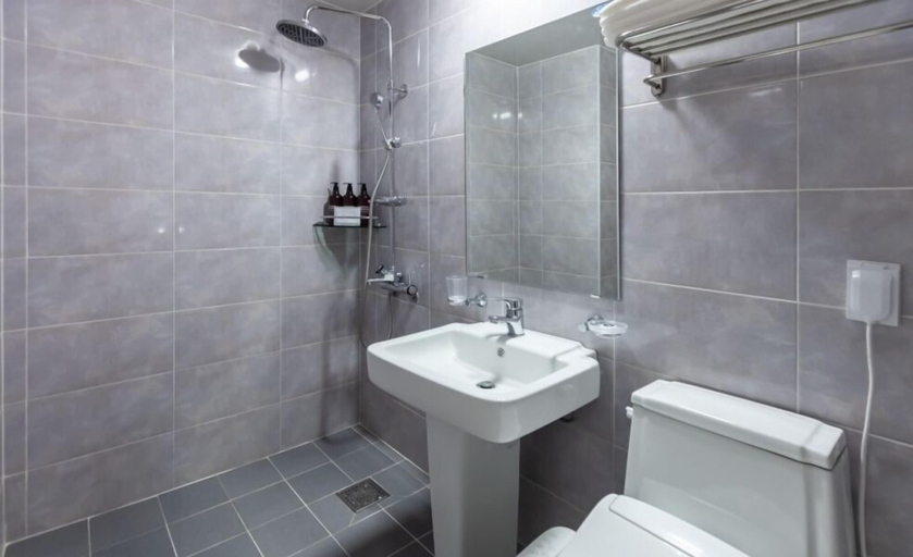 Bathroom 5, YAJA Hotel Tongyeong Ferry Terminal Branch, Tongyeong
