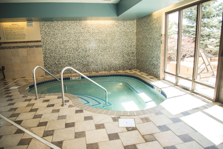 Sport & Beauty 2, Hampton Inn & Suites Greeley, Weld