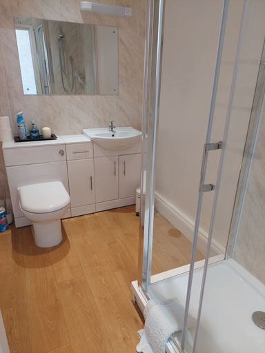Bathroom 4, Carra Beag Guest House, Perthshire and Kinross