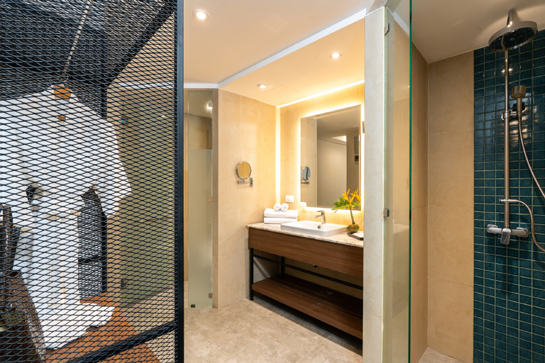 Bathroom 7