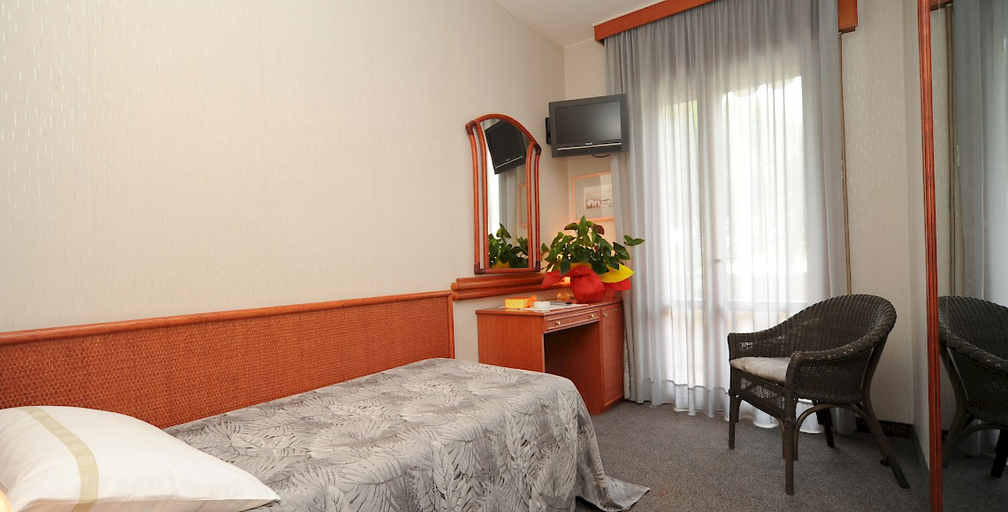 Bedroom 3, Hotel Negresco, Venezia