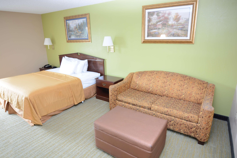Bedroom 3, Jameson Inn & Suites Hazlehurst, Jeff Davis