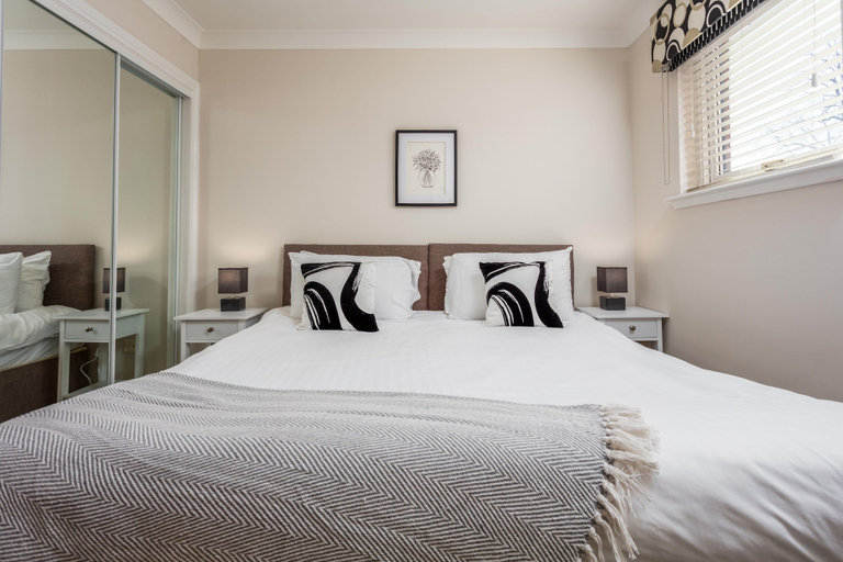 Bedroom 2, London Gate No1 - Donnini Apartments, East Ayrshire