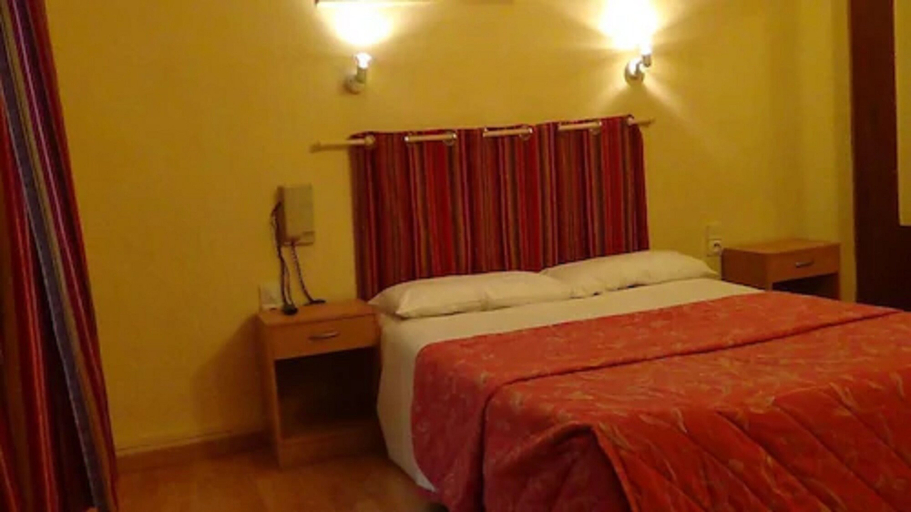 Bedroom 4, Hôtel du Palais, Seine-Maritime