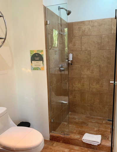 Bathroom 3, Hotel Villa Del Sol, Carrillo