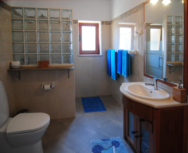 Bathroom 3, Charming cottage with 2 bedrooms in a seaside village, Caldas da Rainha