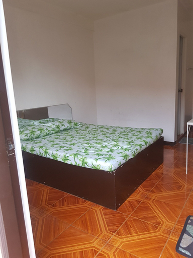 Bedroom 4, Enriquez Lodge, Limay