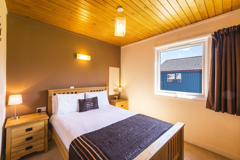 Bedroom 3, Logierait Lodges, Perthshire and Kinross