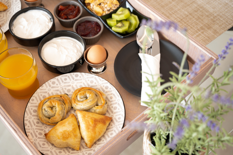 Food & Drinks 3, Ebenus Suites "by Checkin", Crete