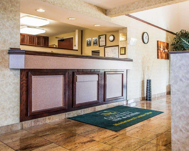 Public Area 2, Quality Inn & Suites Middletown - Franklin, Warren
