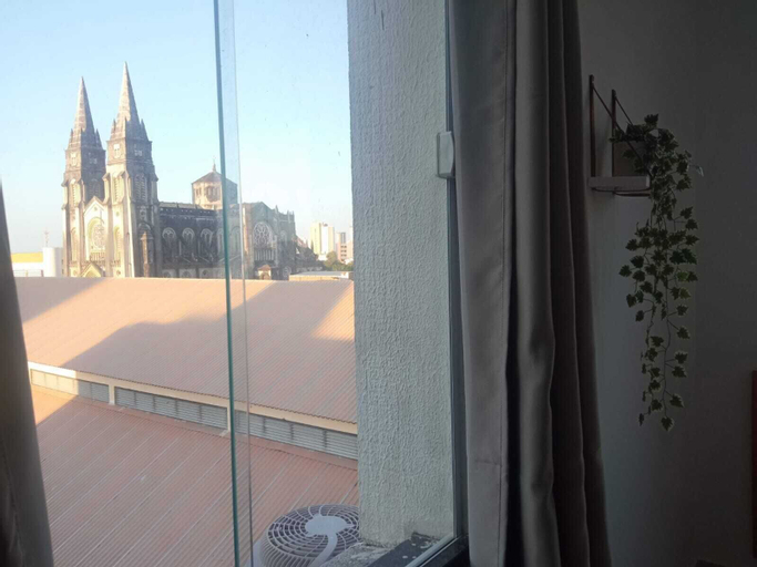 Exterior & Views 7