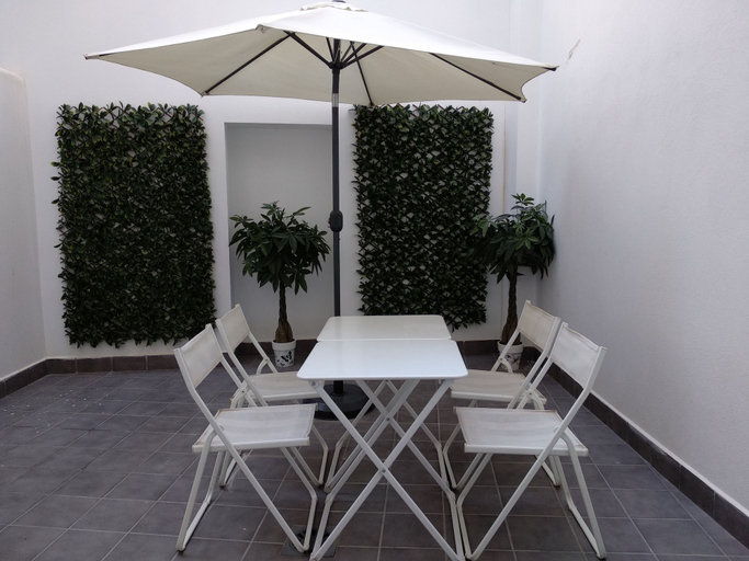 Others 5, Apartamentos Pompidou, Málaga