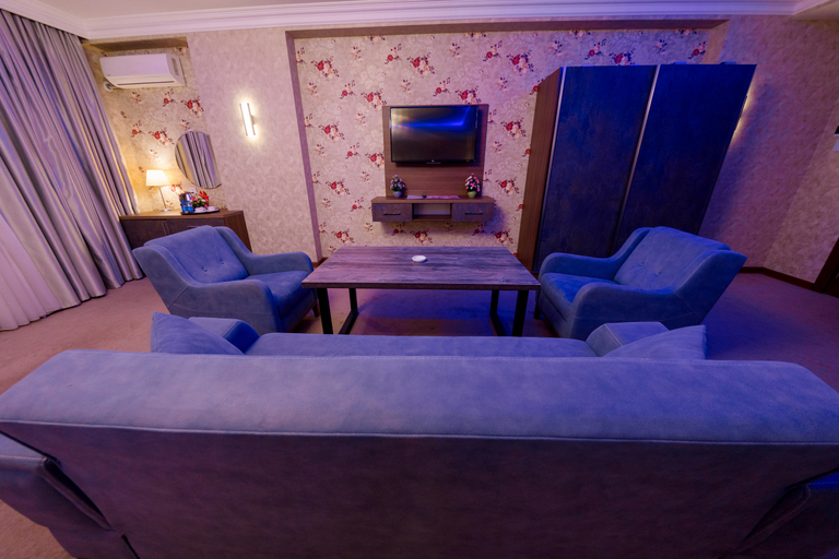 Bedroom 2, Royal Sapphire Hotel, Baku