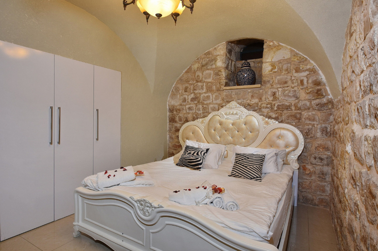 Bedroom 2, Azulat Even Hen