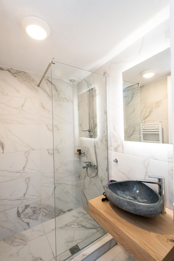 Bathroom 5, Blue Mountain Guesthouse Arachova, Central Greece