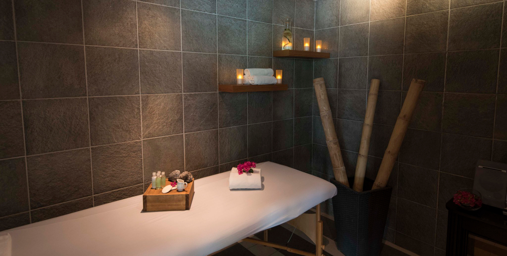 Bathroom 5, Holiday Inn SANTIAGO - AIRPORT TERMINAL by IHG, Santiago