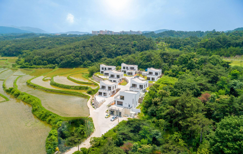 Others 2, Gyeongju Bclassi Kidspoolvilla Bomun, Gyeongju