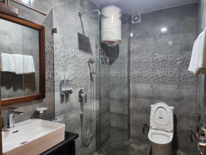 Bathroom 3, Green Valley Boutique, Lamgong