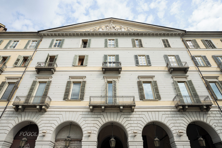 Dynasty Suites, Torino