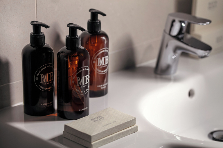 Bathroom 4, Harvey Spa Hotel, Cheb