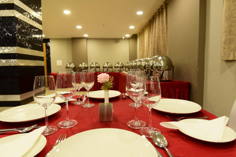 Food & Drinks 5, Click Hotel Guwahati, Kamrup Metropolitan