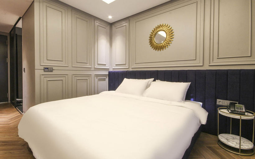 Bedroom 3, The Brain Hotel, Gangseo