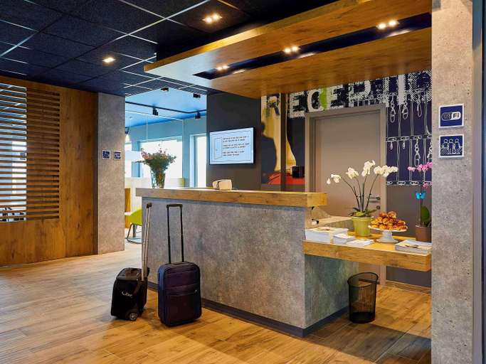 Public Area 5, ibis budget Oostende airport, West-Vlaanderen