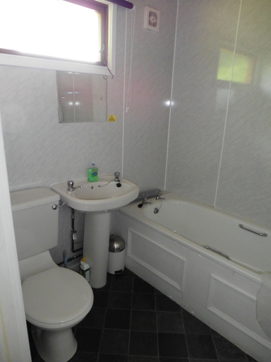 Bathroom 4, Logierait Lodges, Perthshire and Kinross