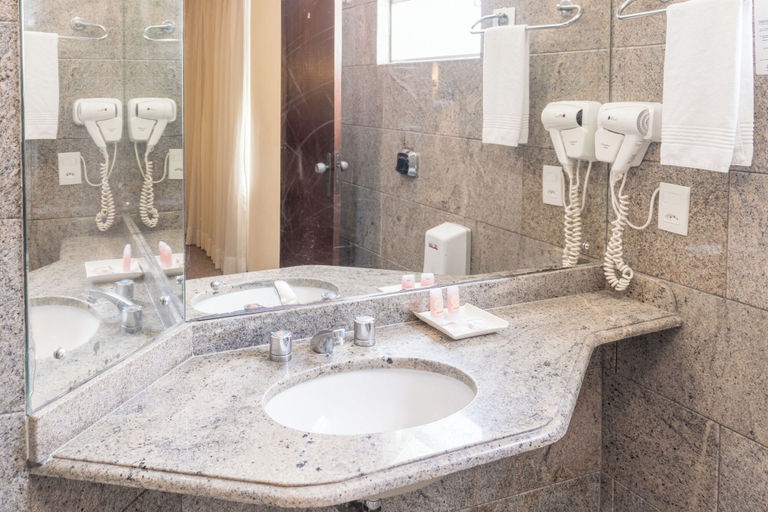 Bathroom 3, Hotel Lancaster, Curitiba