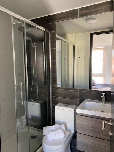 Bathroom 2, Espacio Huerfanos, Santiago