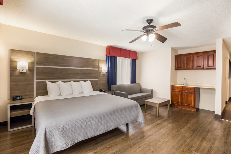 Bedroom 3, Hometown Inn, Clarke