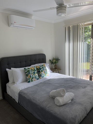 Bedroom 2, Esk Mountain View Lodge, Esk