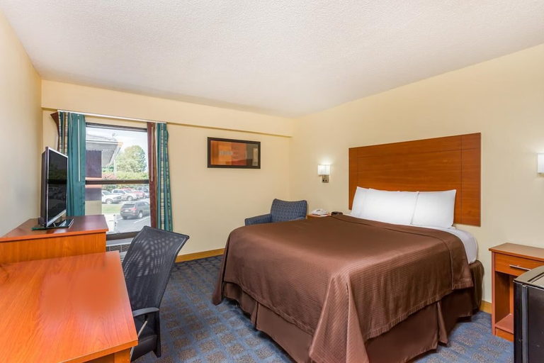 Bedroom 3, Quality Inn Spartanburg, Spartanburg