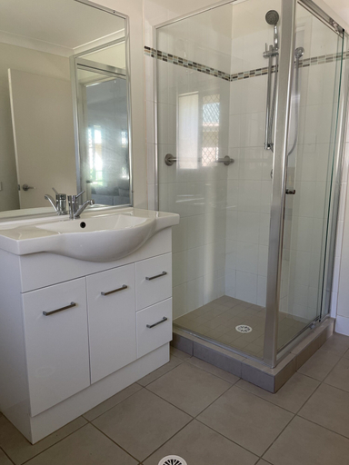 Bathroom, Esk Mountain View Lodge, Esk