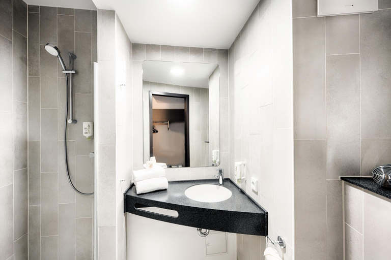 Bathroom 5, B&B Hotel Kehl, Ortenaukreis