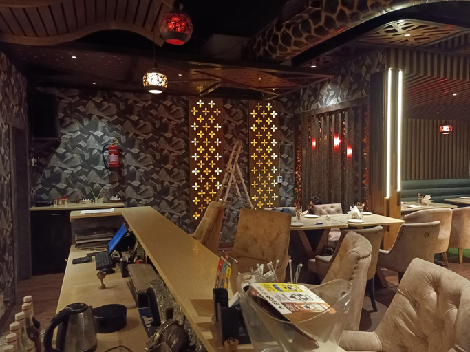 Food & Drinks 5, Hotel Little Palace, Dibrugarh
