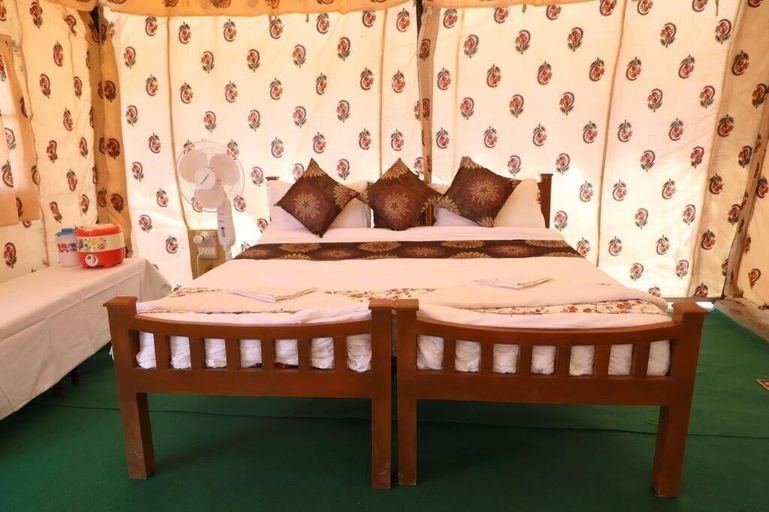 Bedroom 2, Awesam Hotel and Resort, Jaisalmer