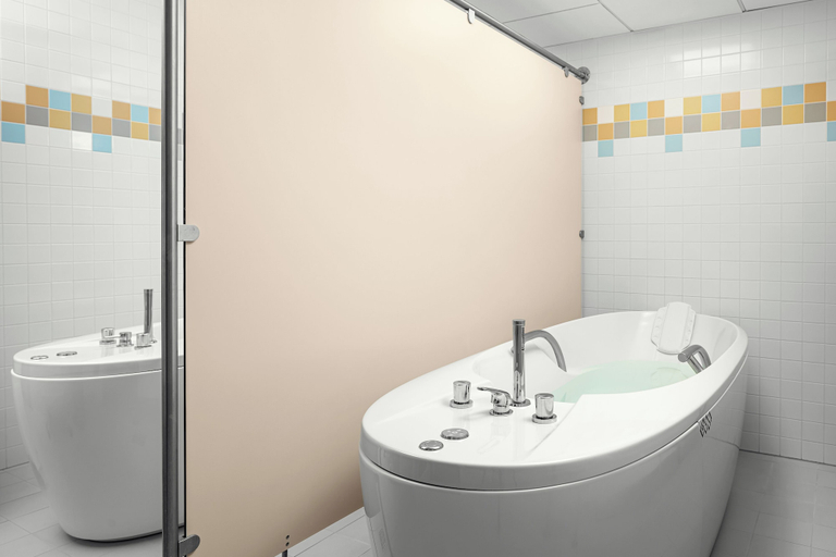 Bathroom 4, Harvey Spa Hotel, Cheb