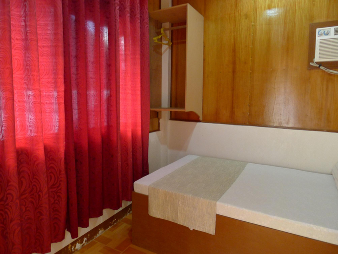 Others 5, Ricgem Place, El Nido