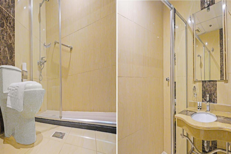Bathroom 4, EKONO by LEVA Jeddah Airport Hotel, Jeddah
