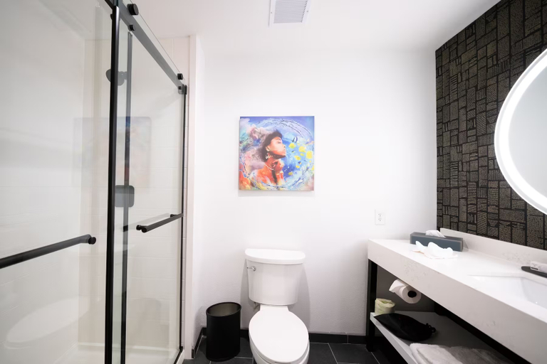 Bathroom, La Quinta Inn & Suites Austin Parmer/tech Ridge, Travis