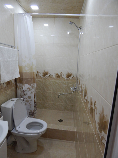 Bathroom 3, Arami Guesthouse